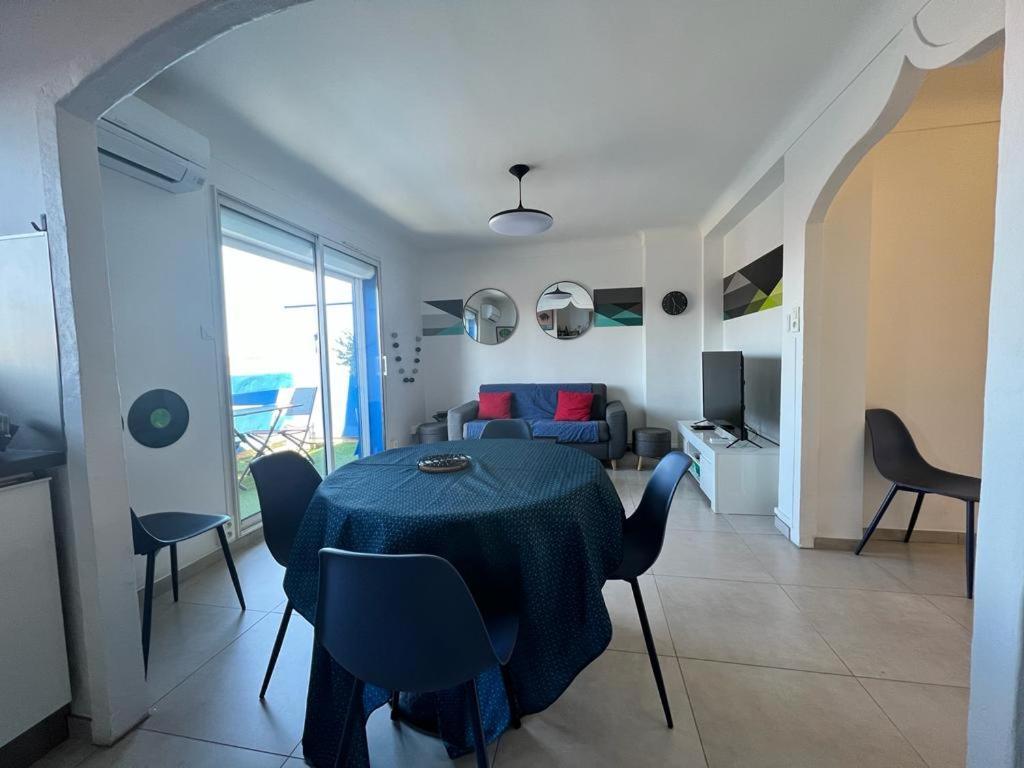 Apartment Roussillon Avec Terrasse